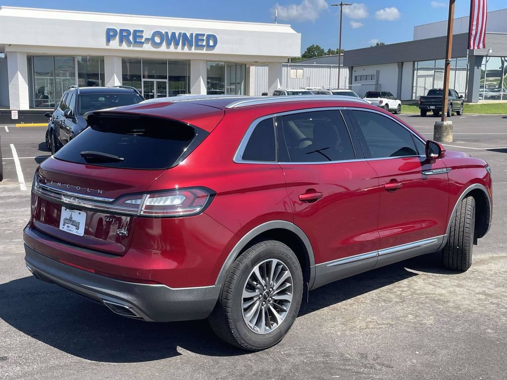 Used 2019 Lincoln Nautilus Select FWD image 3