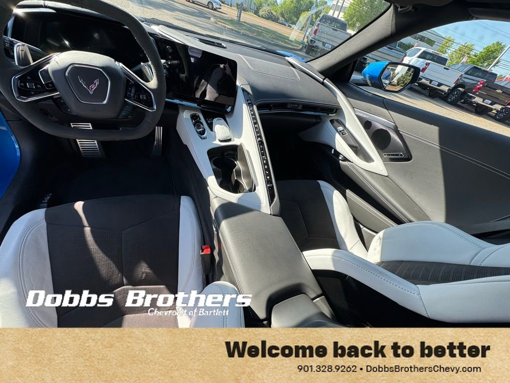 Used 2024 Chevrolet Corvette Stingray Preferred Conv image 13
