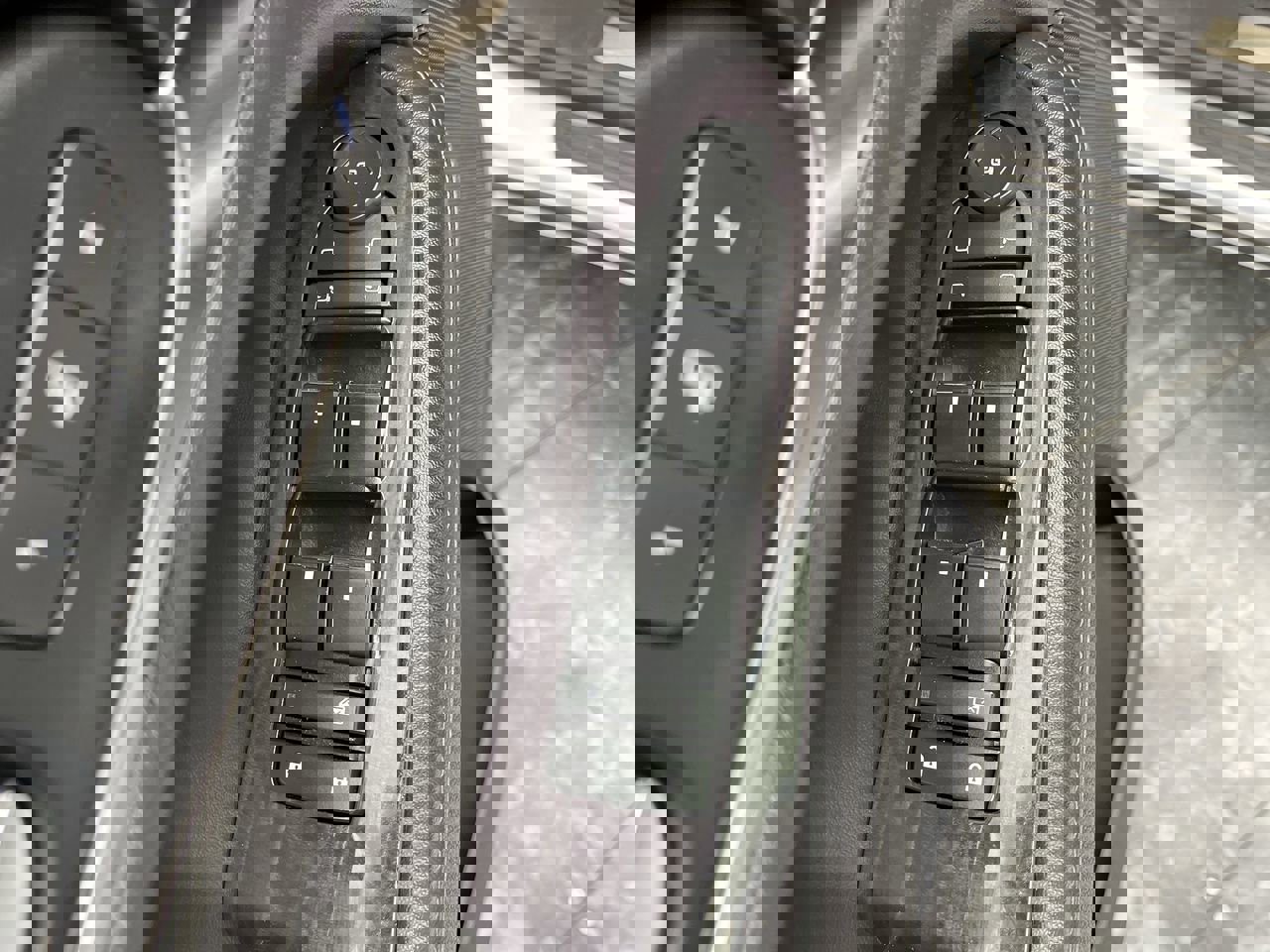 Used 2017 Buick Enclave Premium image 9