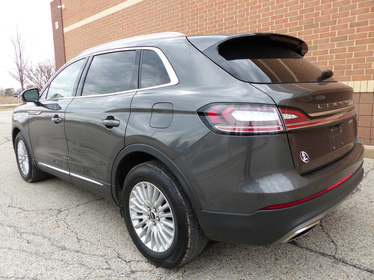Used 2019 Lincoln Nautilus Premier AWD/4WD image 7
