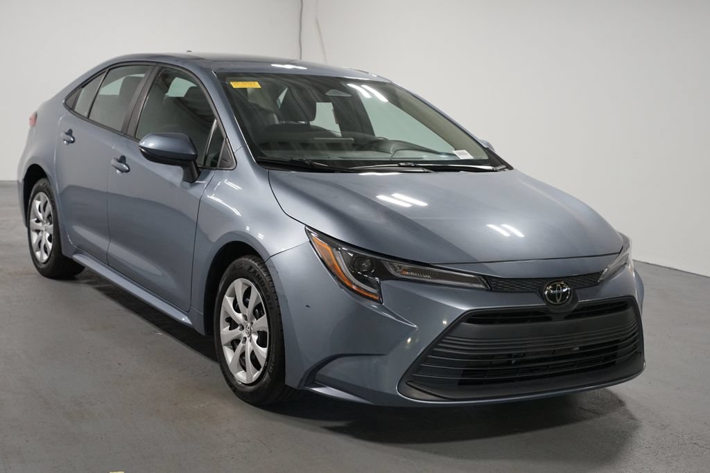 Certified 2024 Toyota Corolla LE FWD image 3
