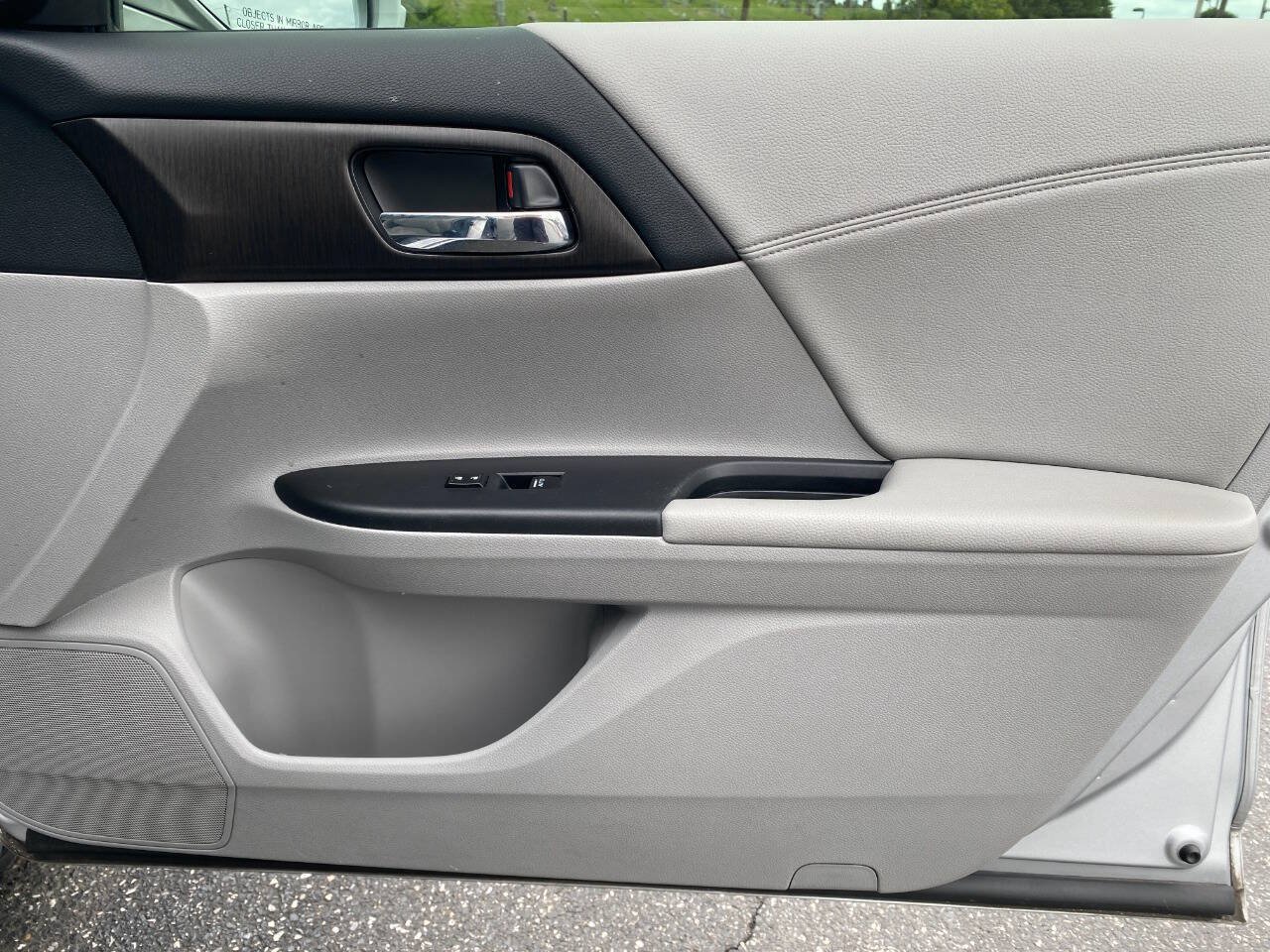 Used 2013 Honda Accord EX-L image 32