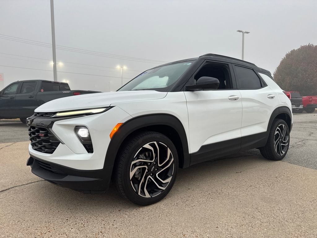 Used 2024 Chevrolet TrailBlazer RS image 1