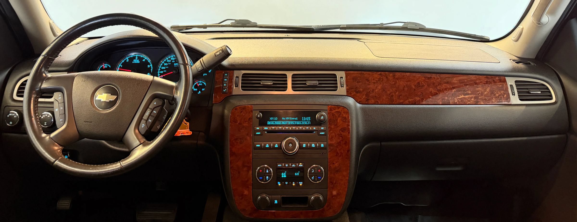 Used 2009 Chevrolet Tahoe LT AWD/4WD image 24