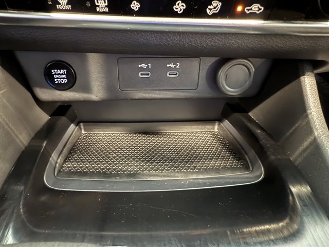 Used 2024 Nissan Rogue SV image 38