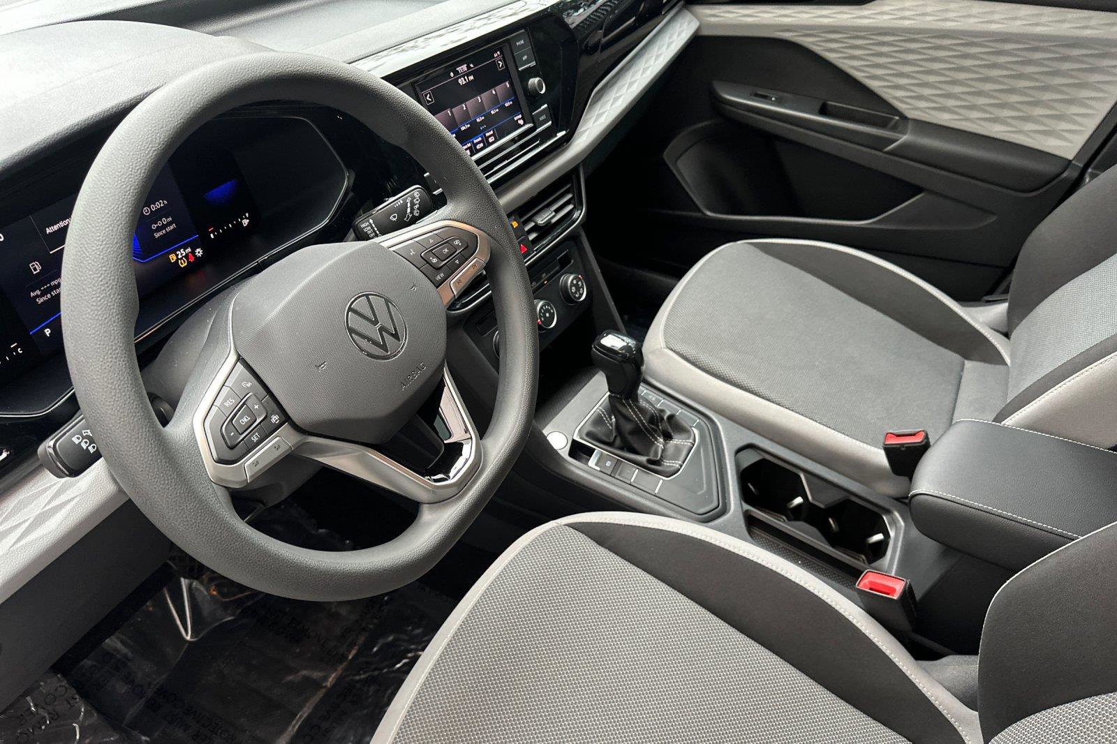 Used 2022 Volkswagen Taos S image 9