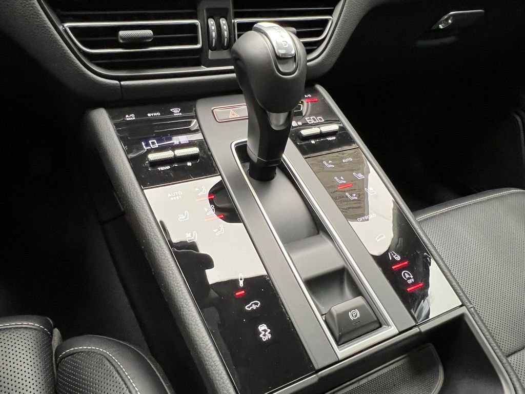 Used 2025 Porsche Macan S AWD/4WD image 11