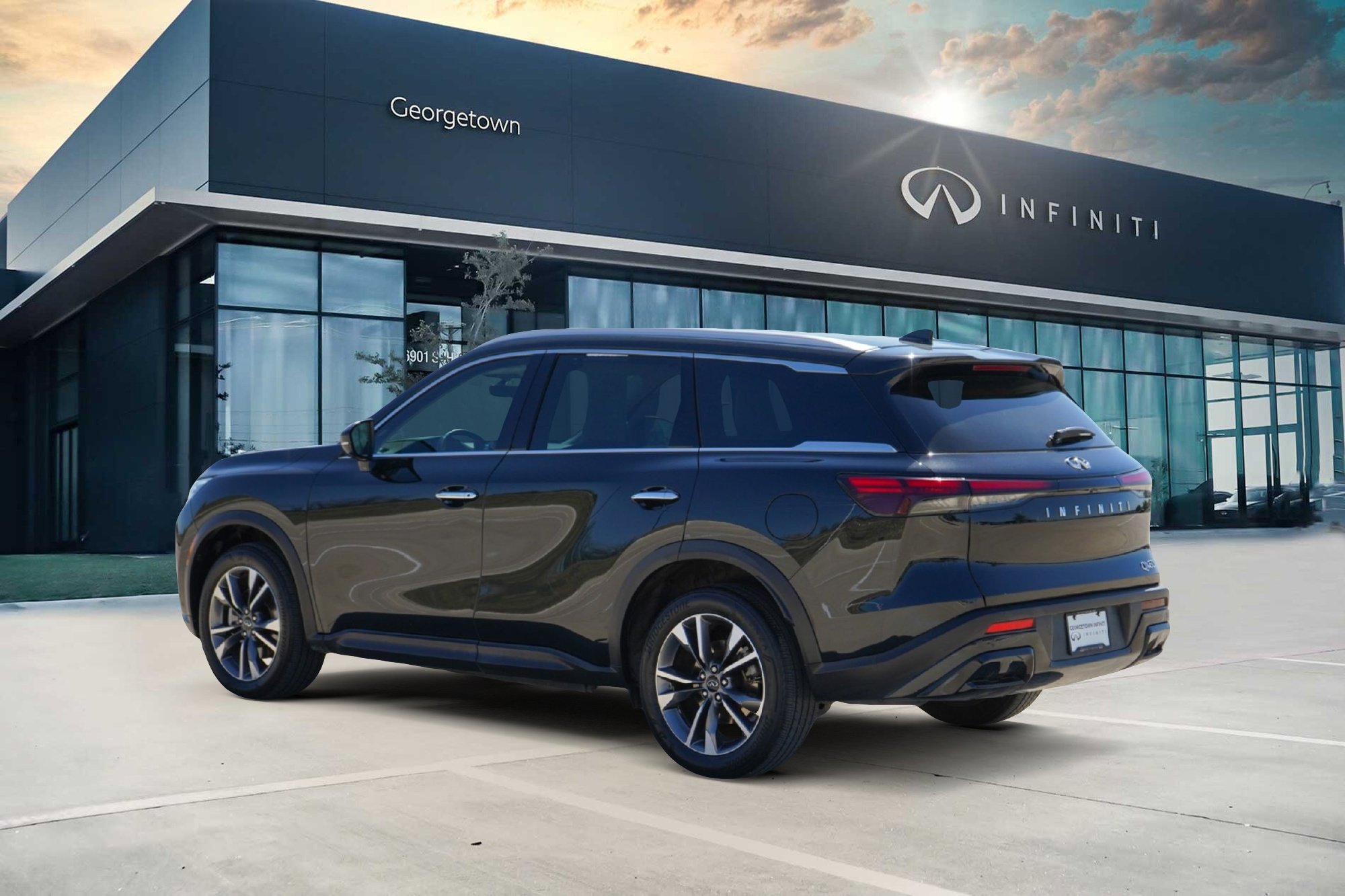 Certified 2023 INFINITI QX60 Luxe w/ Performance Audio Package image 5