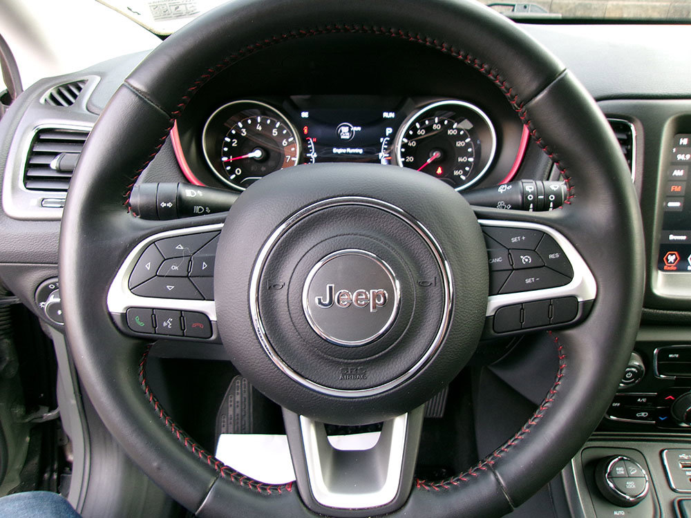 Used 2019 Jeep Compass Trailhawk image 18