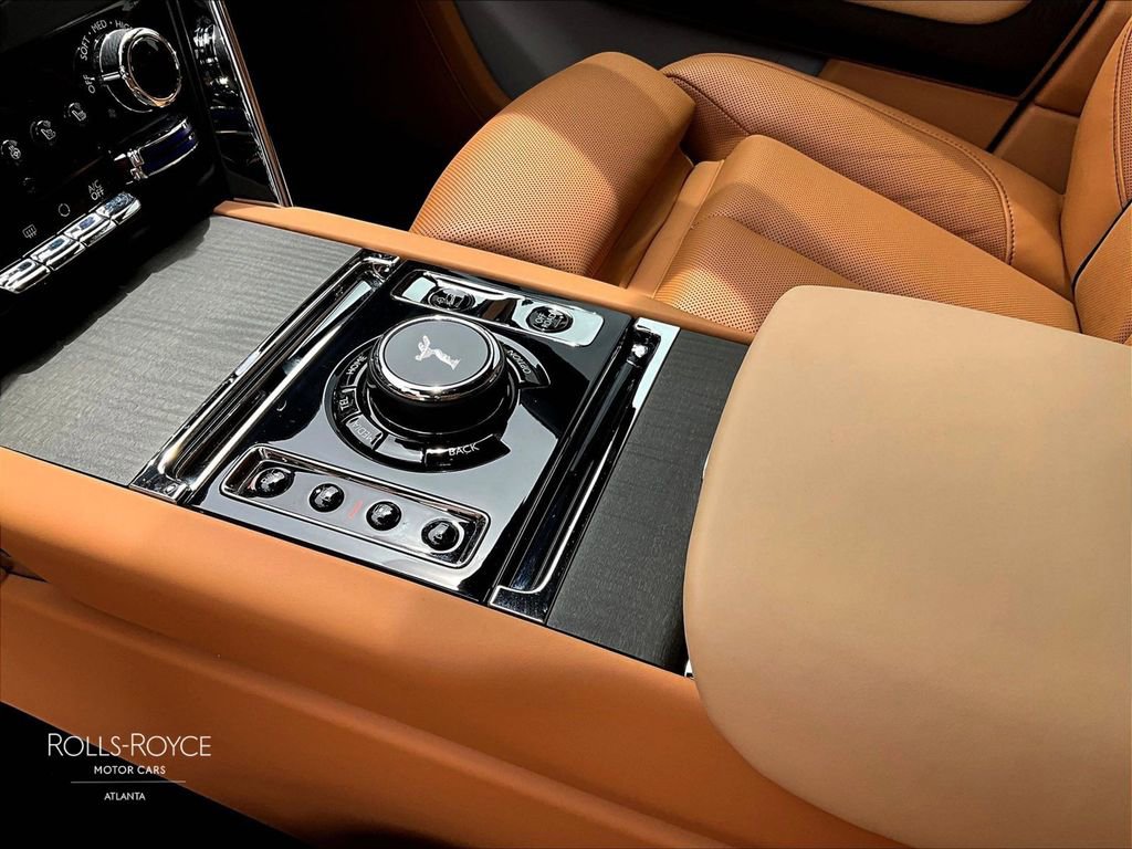Certified 2026 Rolls-Royce Cullinan image 16