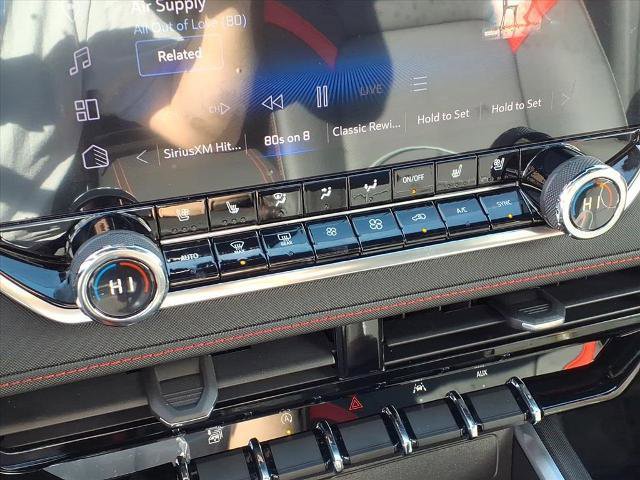 Used 2023 Chevrolet Colorado Z71 w/ Z71 Convenience Package 2 image 13