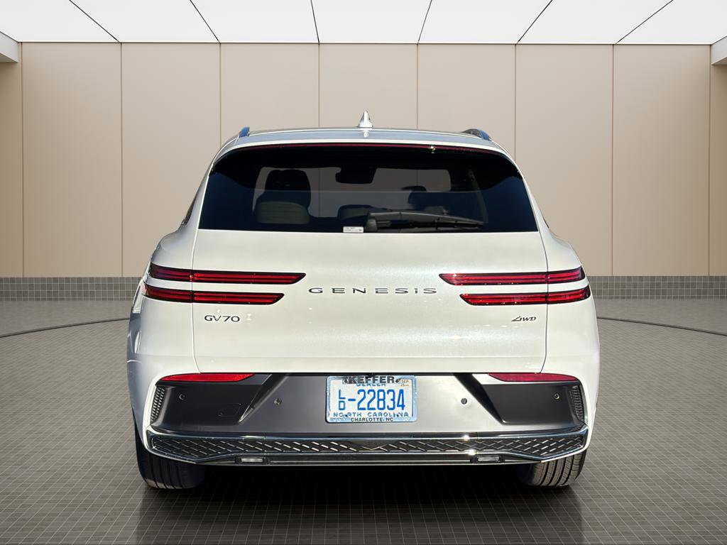 Used 2026 Genesis GV70 2.5T image 4
