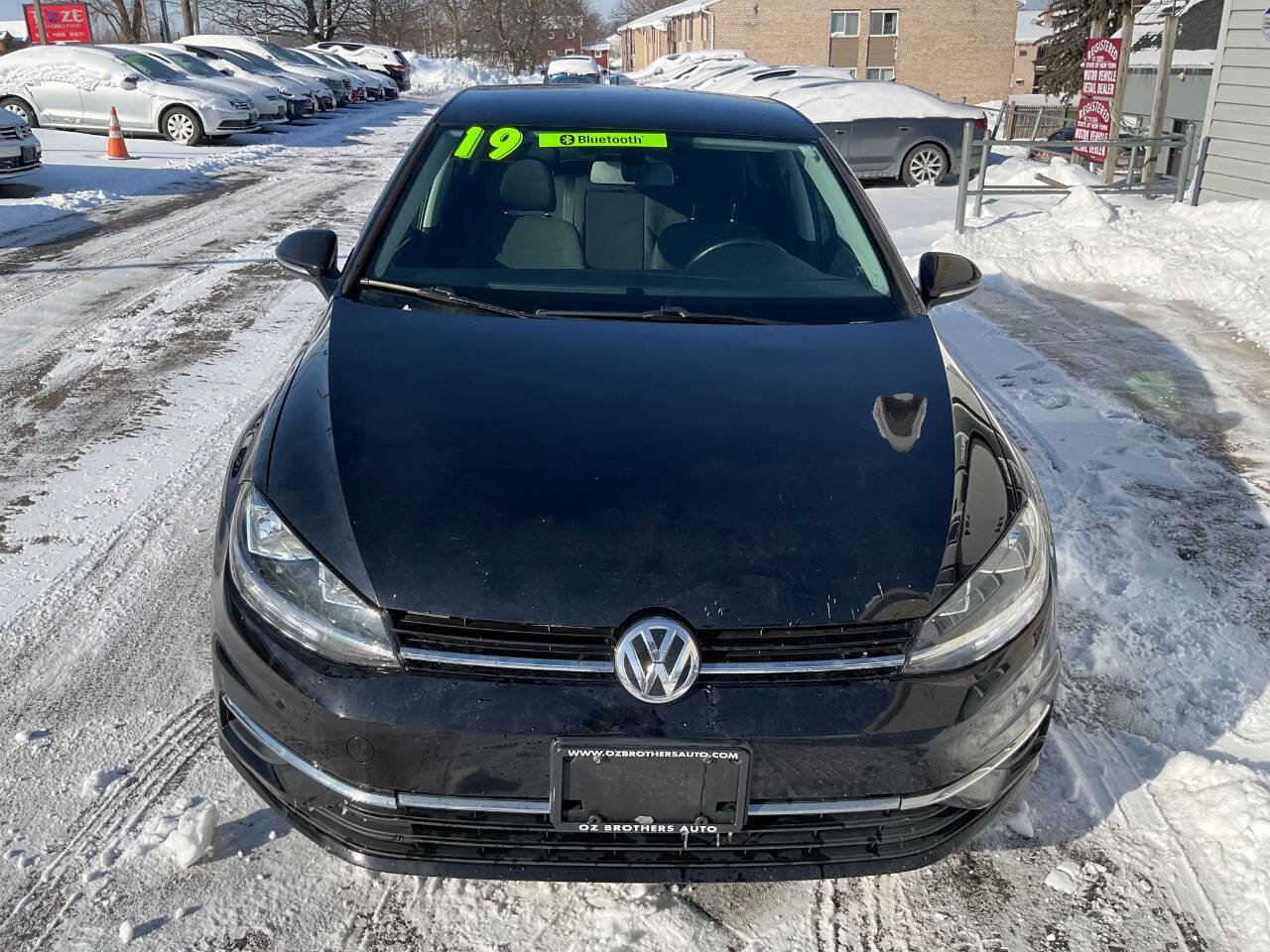 Used 2019 Volkswagen Golf S image 3