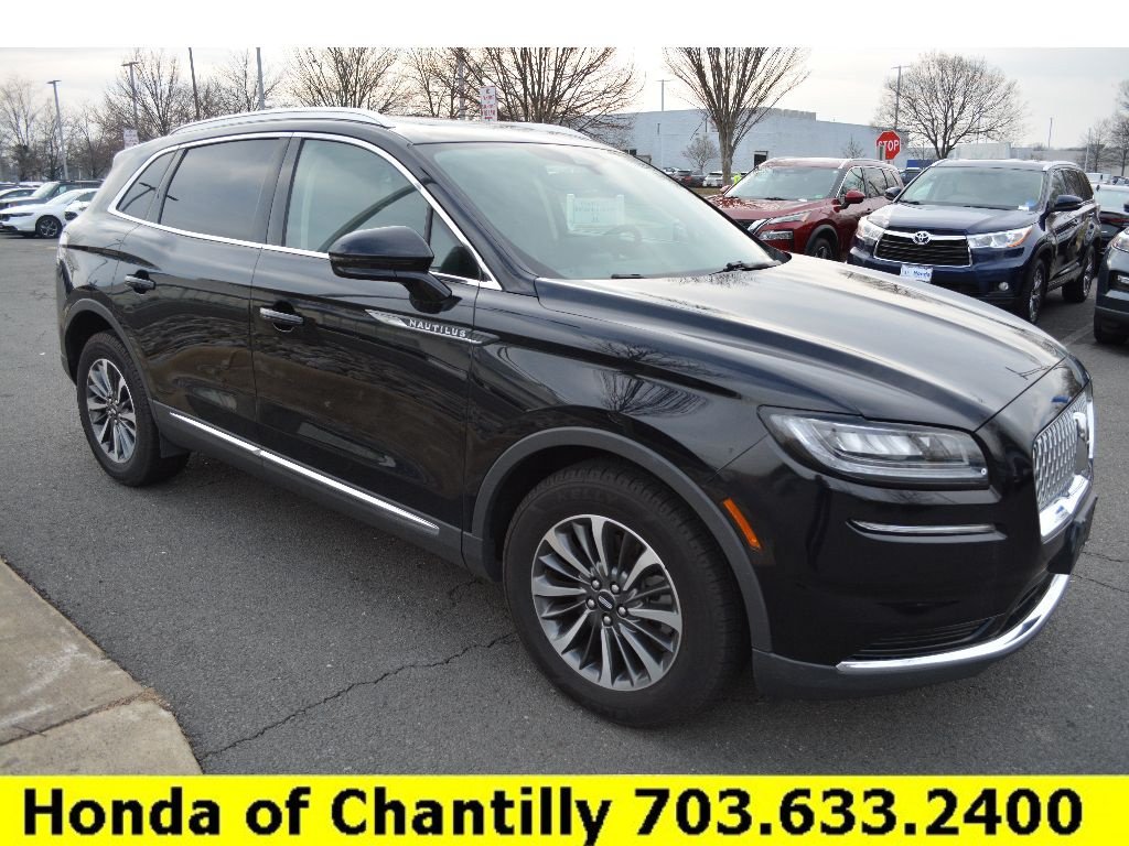 Used 2023 Lincoln Nautilus Reserve AWD/4WD image 12