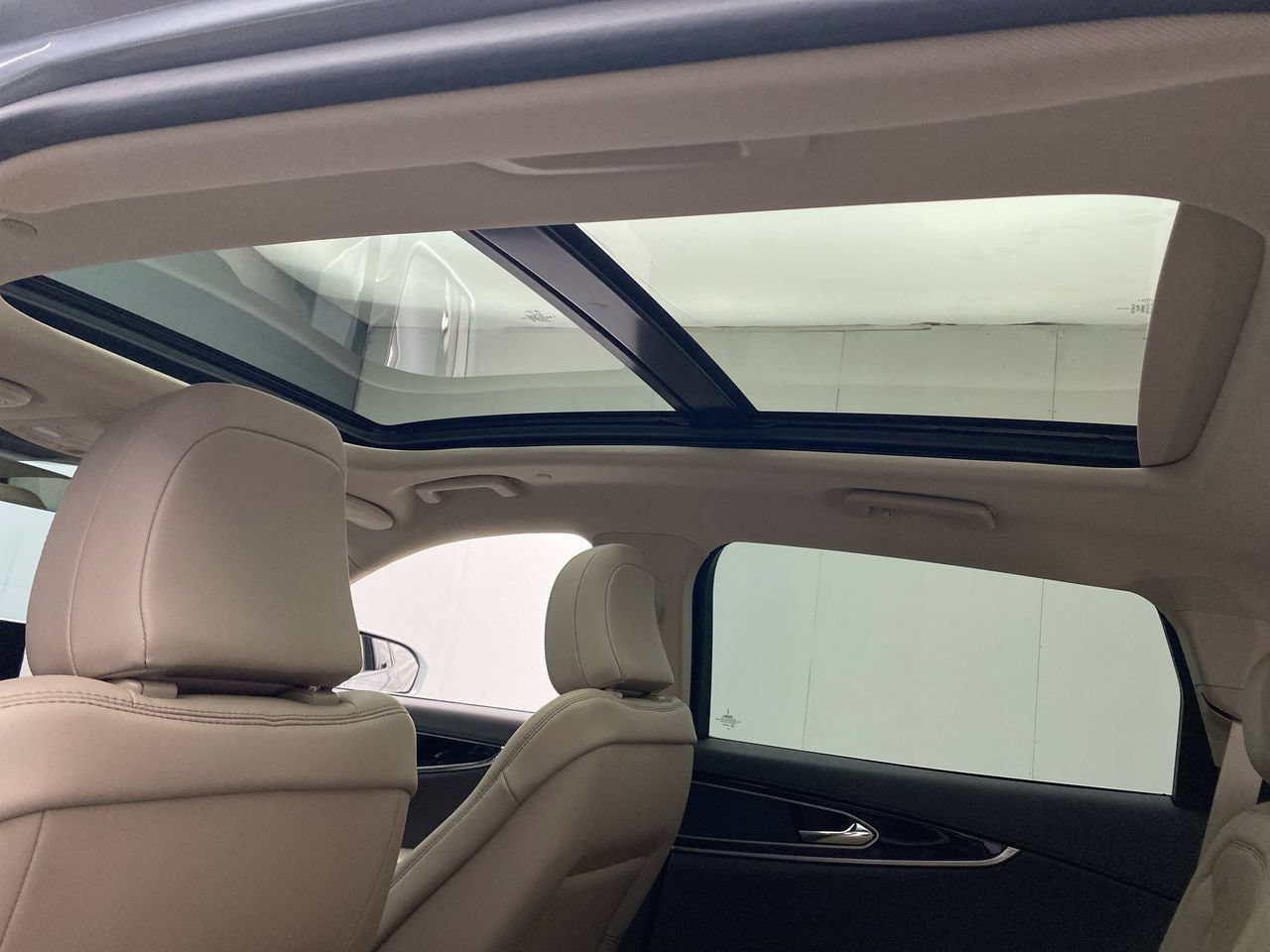 Used 2023 Lincoln Nautilus Reserve AWD/4WD image 23
