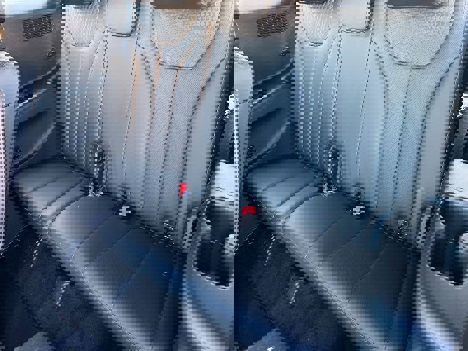 Used 2025 Hyundai Palisade Calligraphy image 16