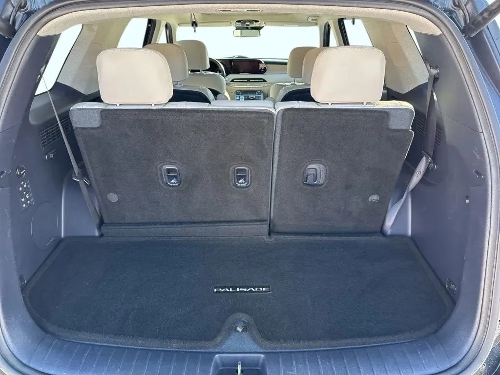 Used 2021 Hyundai Palisade Limited image 9