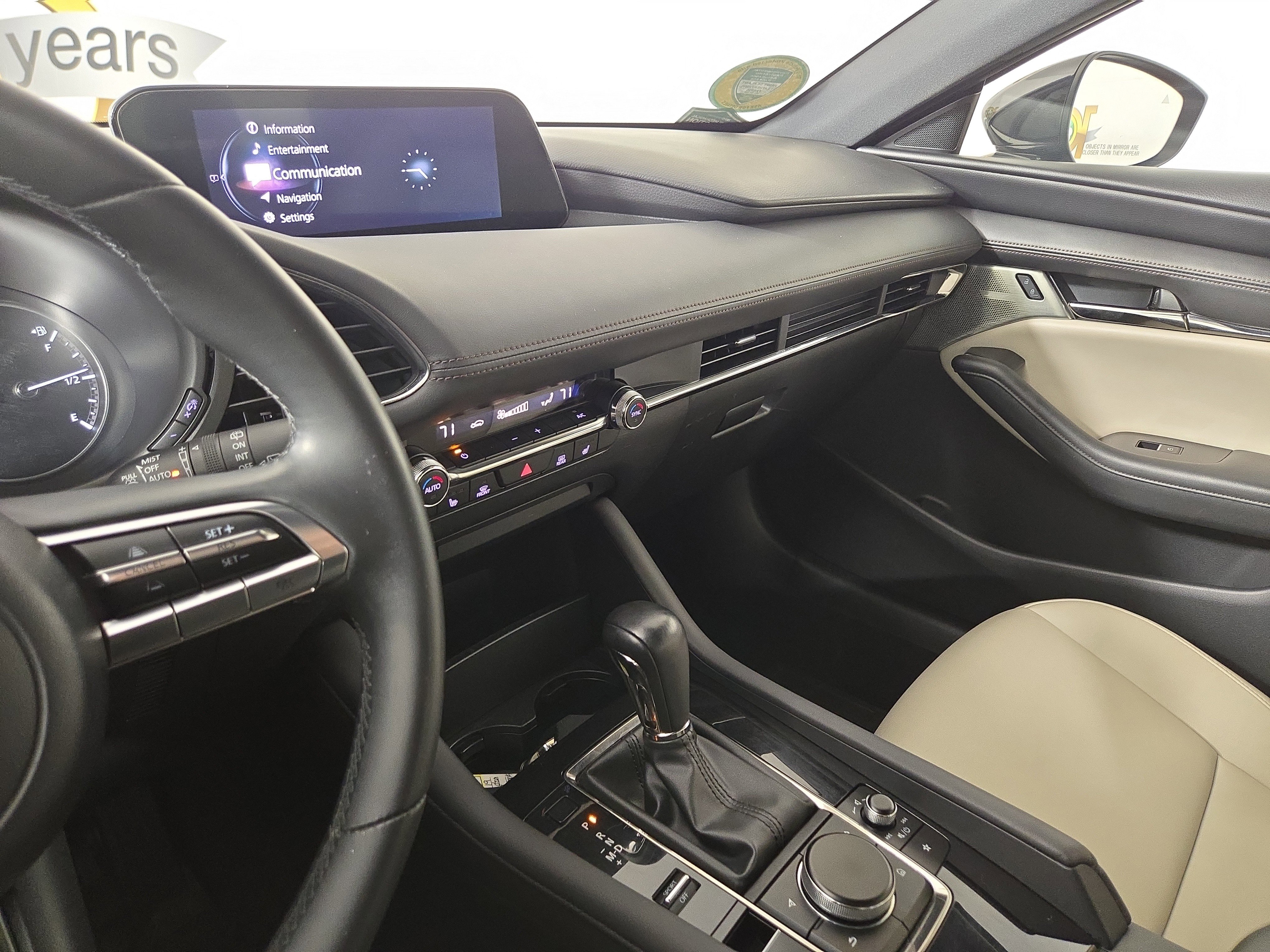 Used 2019 MAZDA MAZDA3 Hatchback w/ Preferred Package image 25