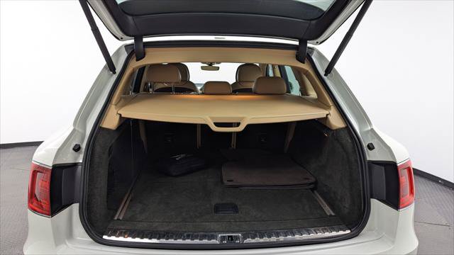Used 2019 Bentley Bentayga AWD/4WD image 18