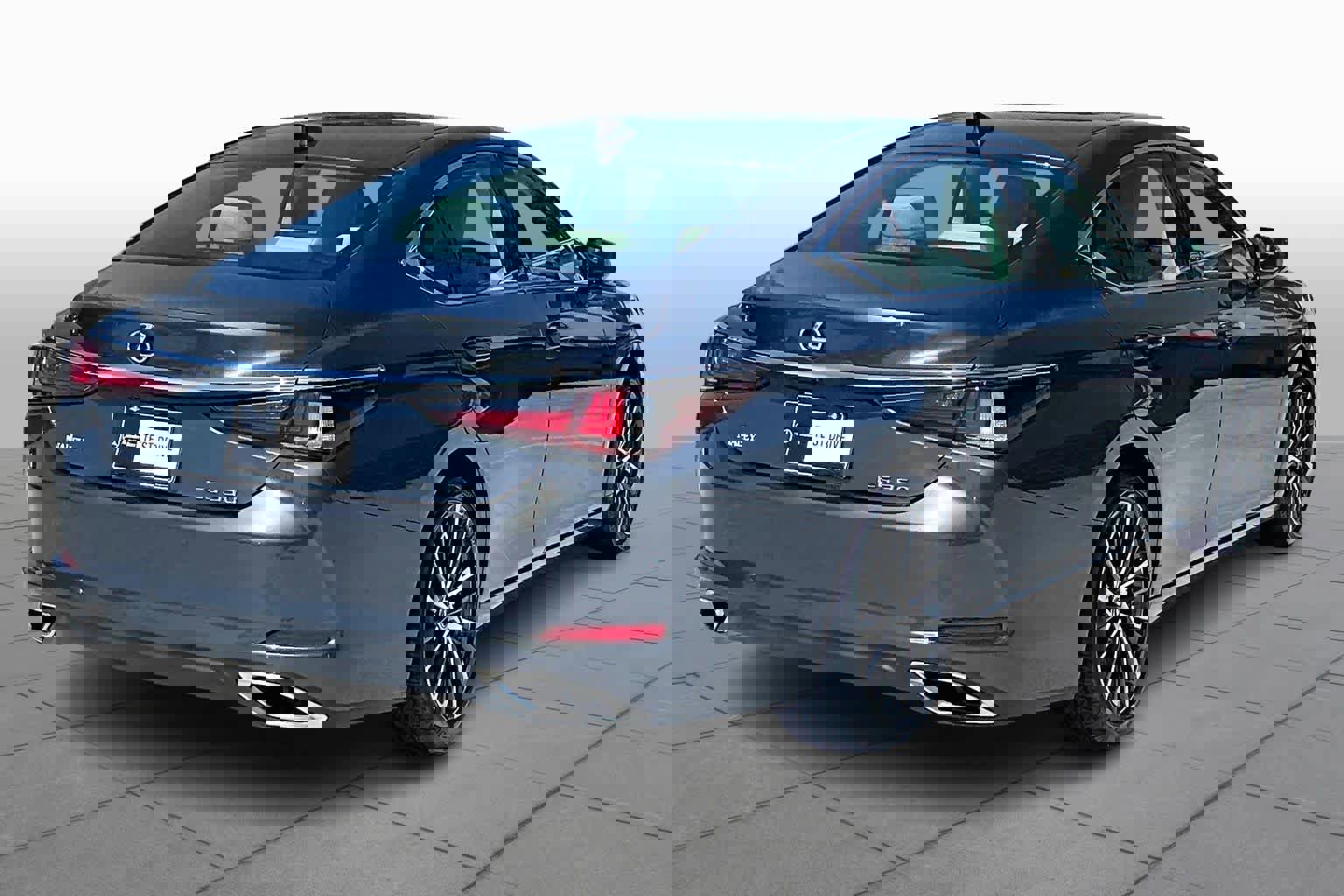 Used 2023 Lexus ES 350 w/ Premium Package image 12