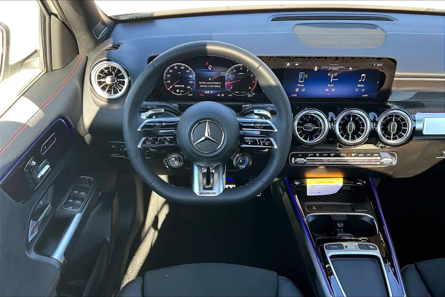 Used 2025 Mercedes-Benz GLB 35 AMG 4MATIC image 6