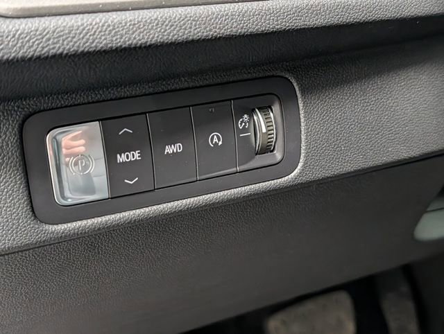 New 2026 Chevrolet Traverse LT w/ Midnight/Sport Edition image 17