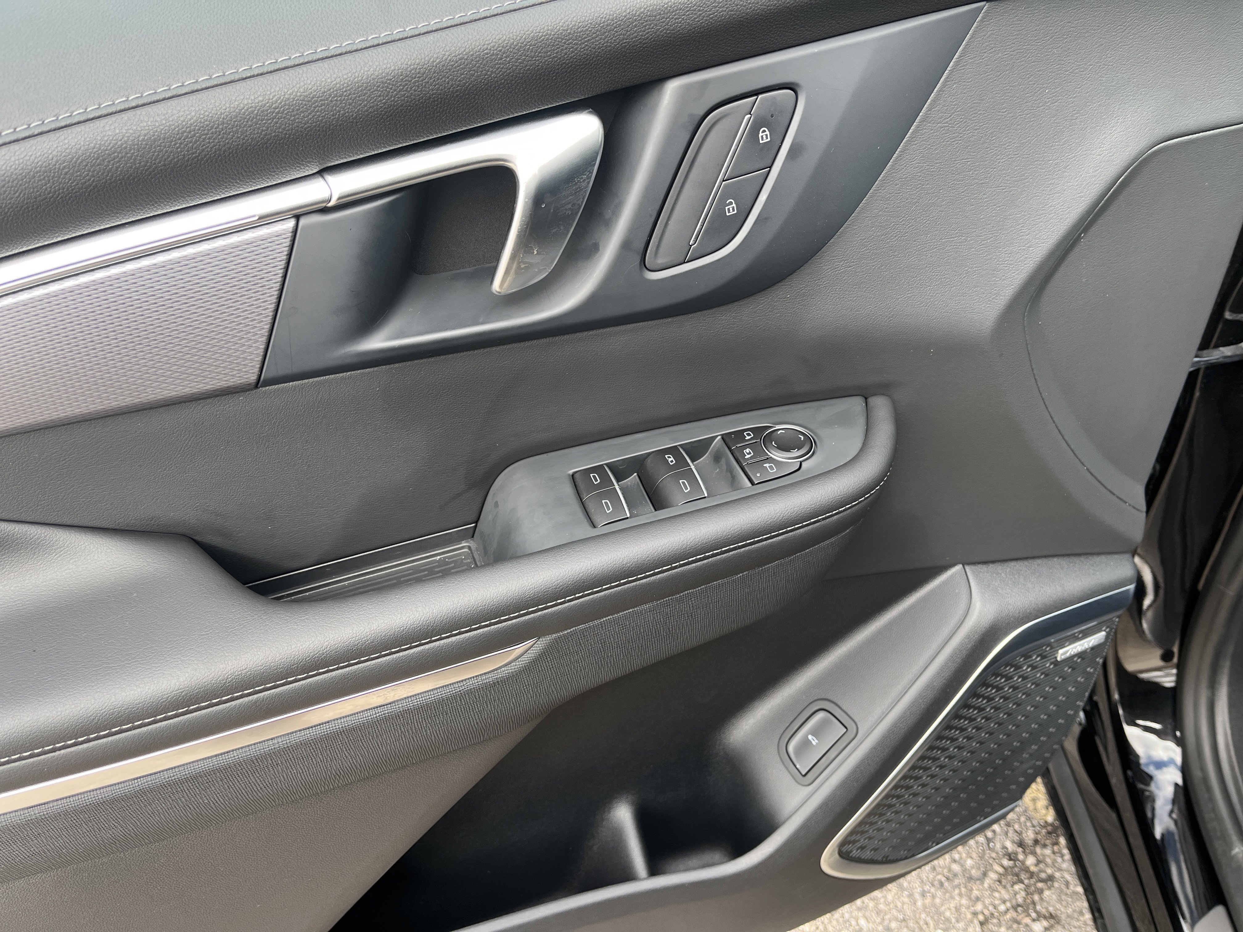 Used 2026 Buick Enclave Sport Touring w/ Super Cruise Package image 12