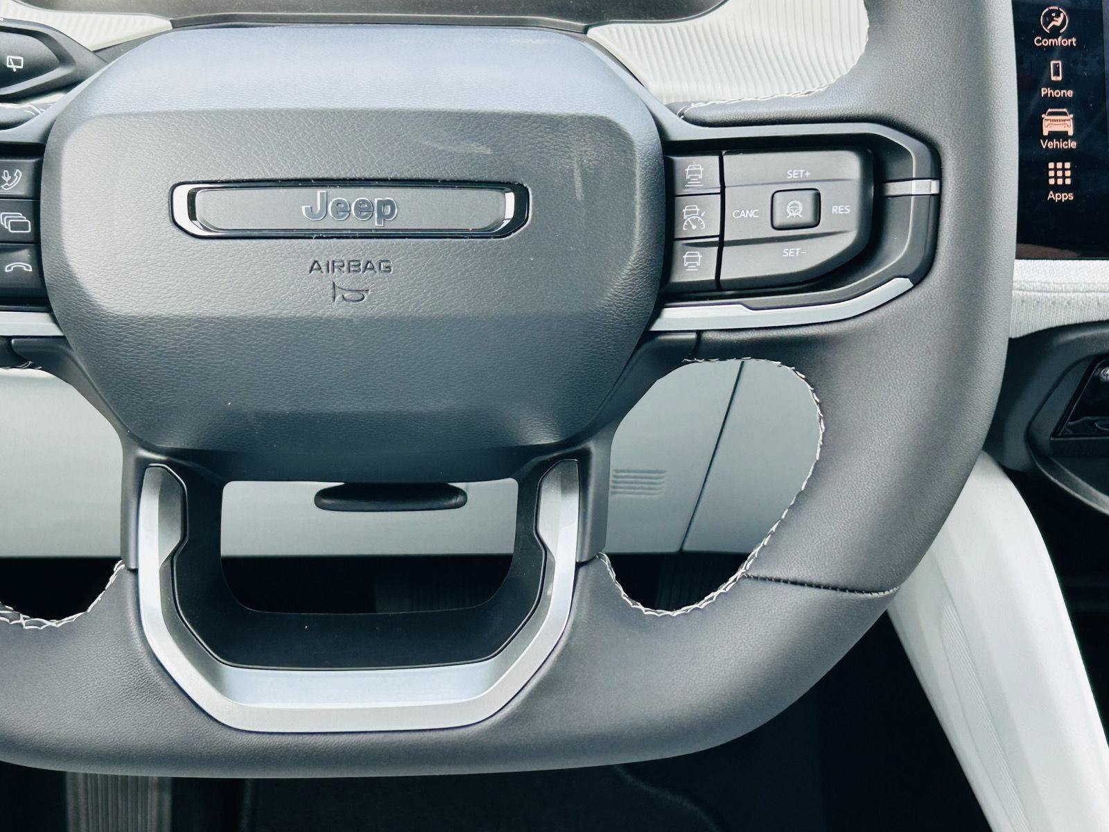 New 2026 Jeep Cherokee Laredo AWD/4WD image 17