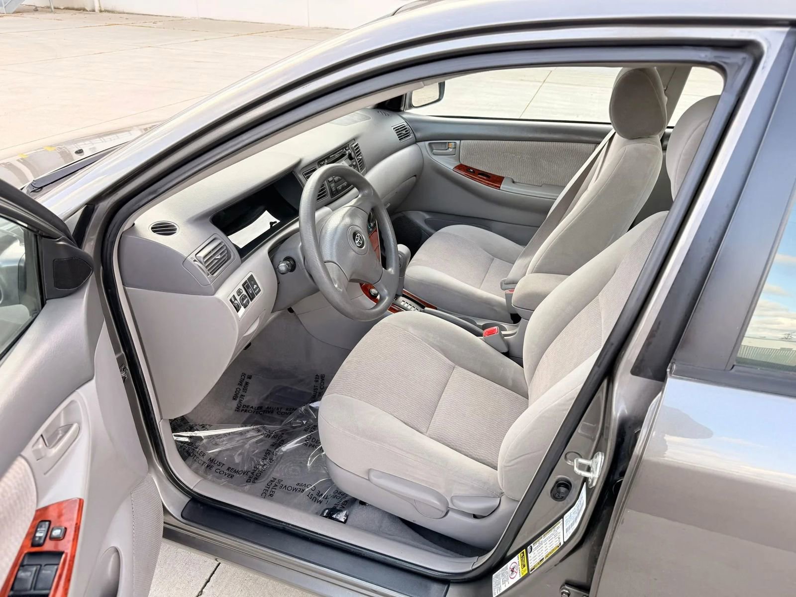 Used 2007 Toyota Corolla LE FWD image 9