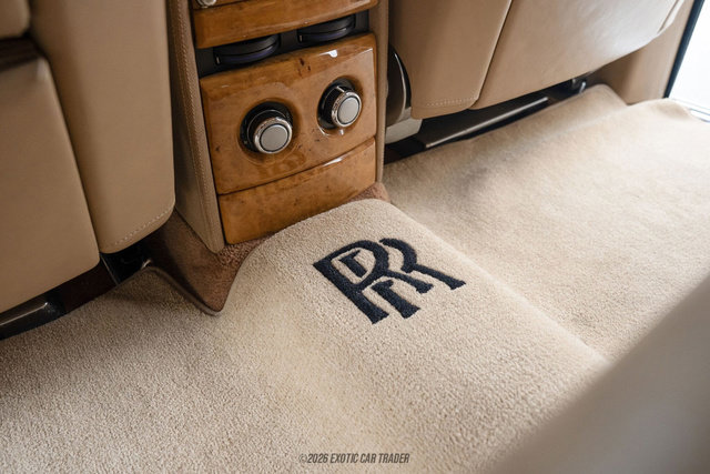 Used 2005 Rolls-Royce Phantom Sedan RWD image 50