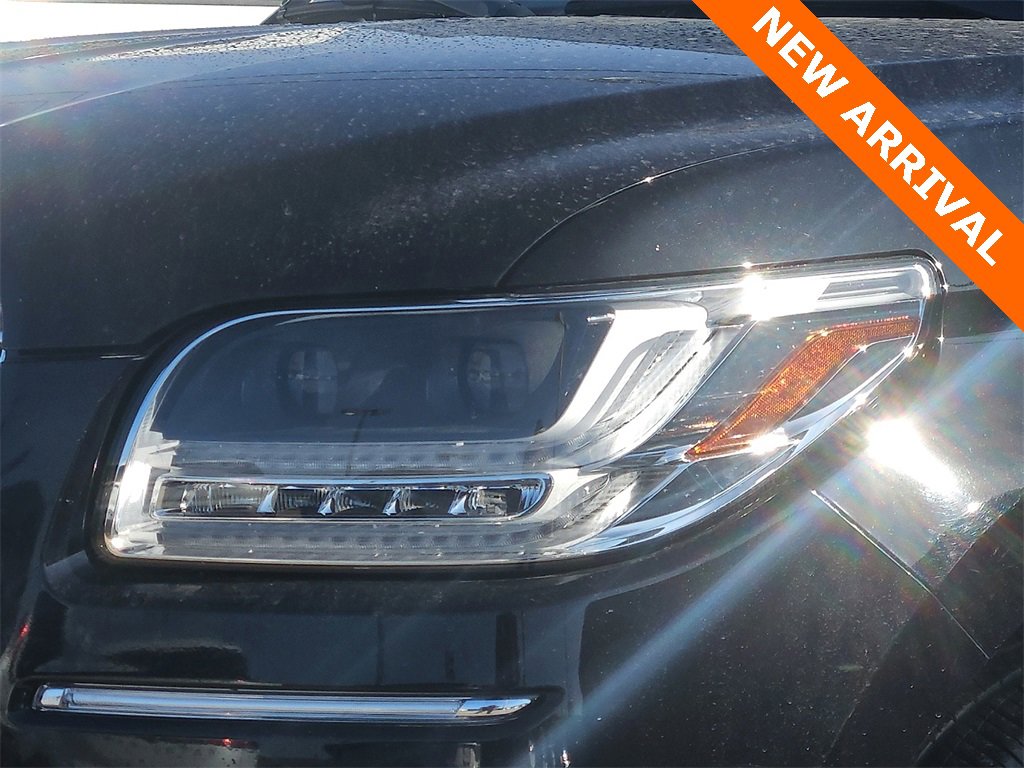 Used 2019 Lincoln Navigator L Reserve image 3