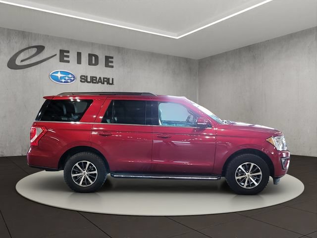 Used 2019 Ford Expedition XLT w/ Equipment Group 202A AWD/4WD image 14