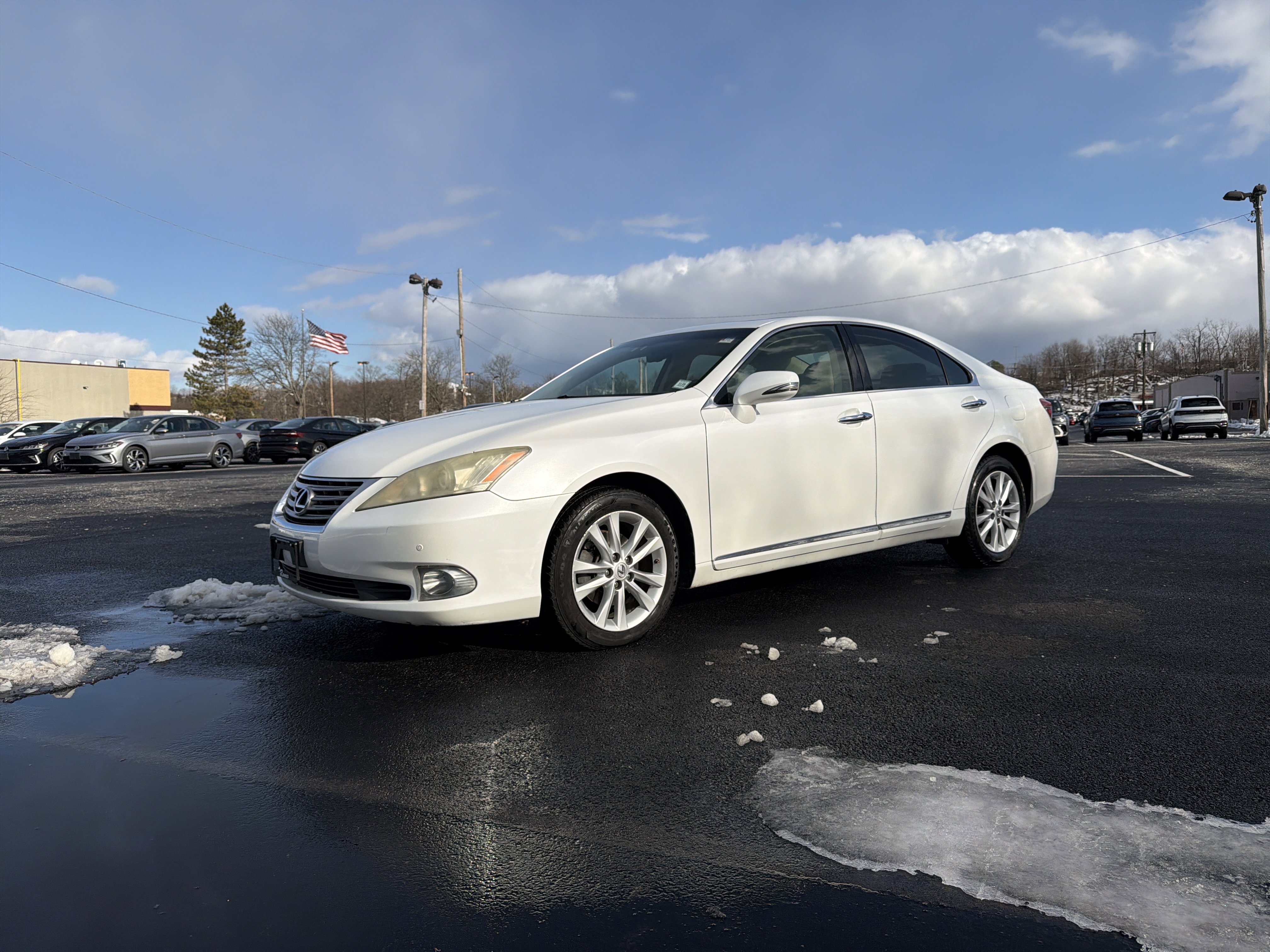 Used 2011 Lexus ES 350 image 1