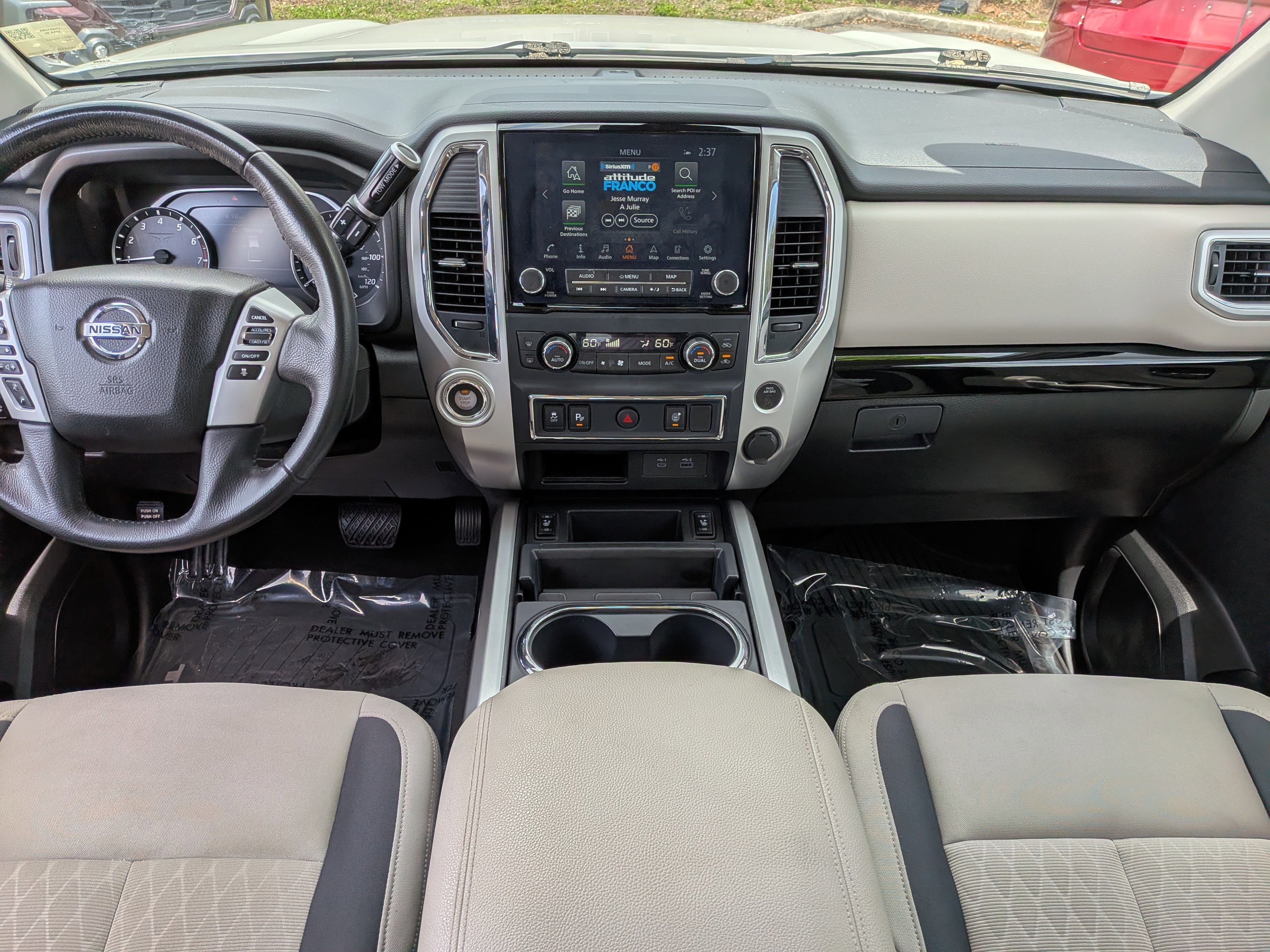 Used 2021 Nissan Titan SV w/ SV Convenience Package image 16