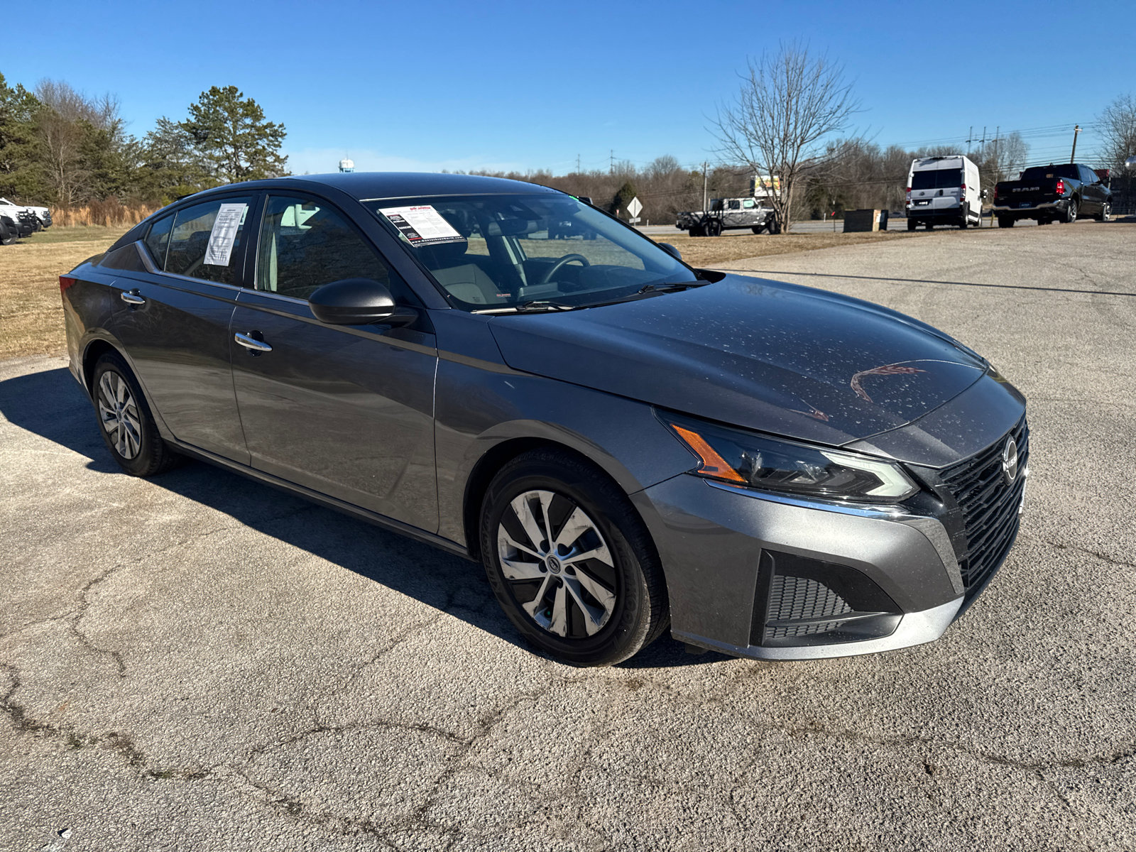 Used 2024 Nissan Altima 2.5 S image 3