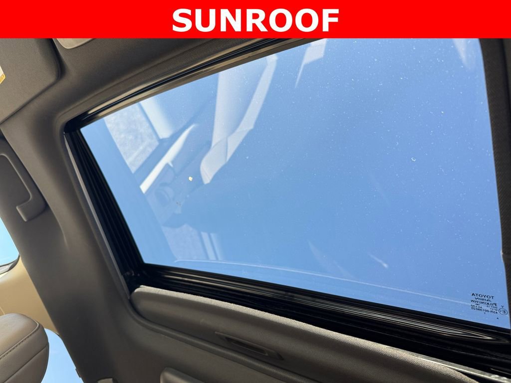 Certified 2023 Toyota Sienna XLE w/ XLE Plus Package image 10