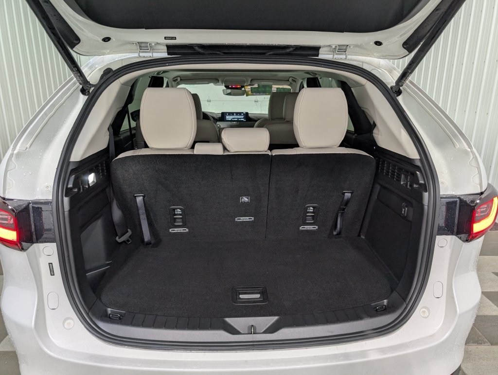 Used 2024 MAZDA CX-90 Plug-In Hybrid w/ Preferred AWD/4WD image 25