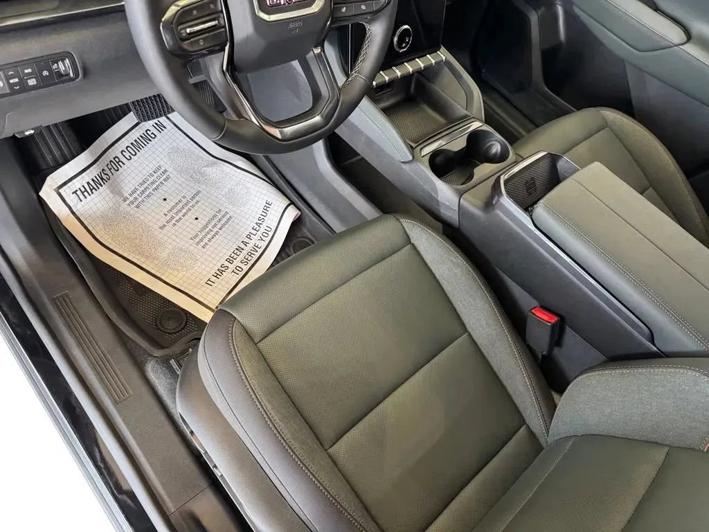 New 2027 GMC Terrain AT4 w/ Technology Package II AWD/4WD image 10