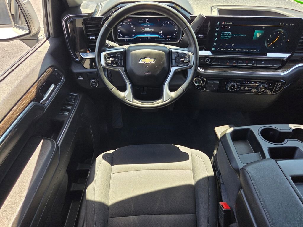 Used 2025 Chevrolet Silverado 1500 LT RWD image 13