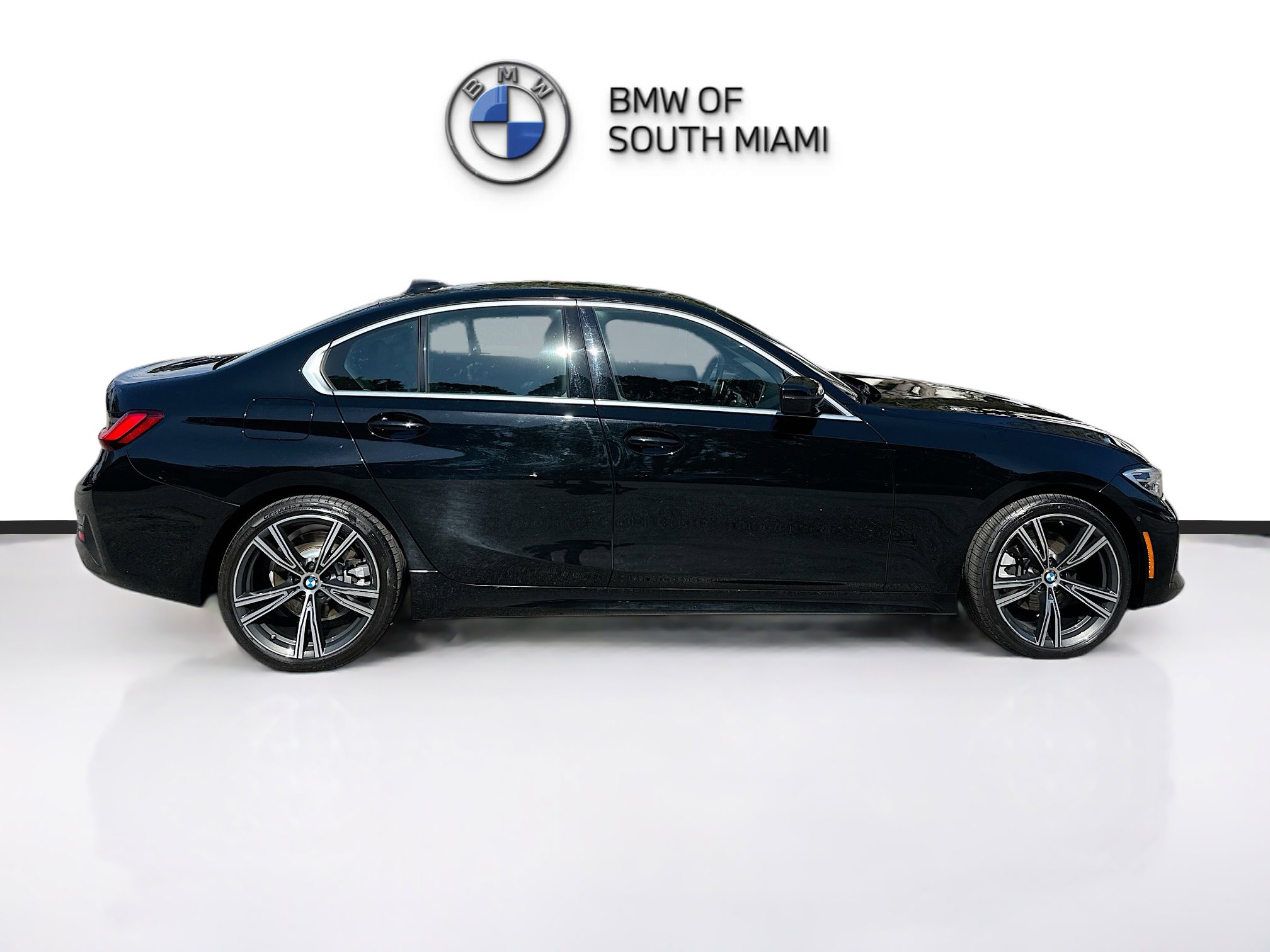Used 2022 BMW 330i Sedan w/ Driving Assistance Package image 8