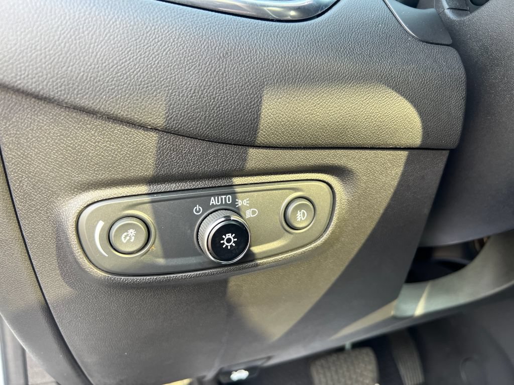 Used 2021 Chevrolet Equinox LT AWD/4WD image 21
