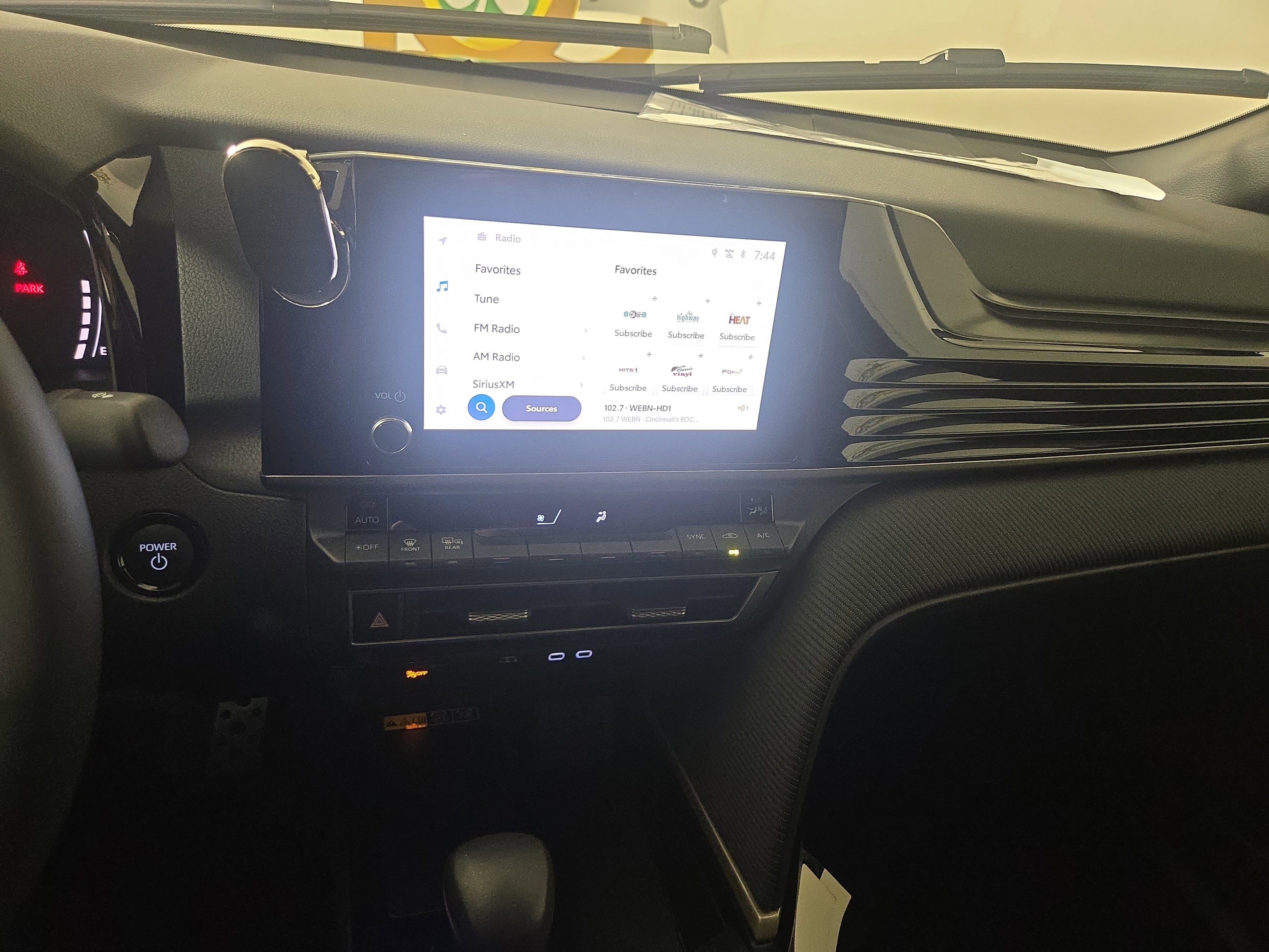 Used 2025 Toyota Camry SE FWD image 22