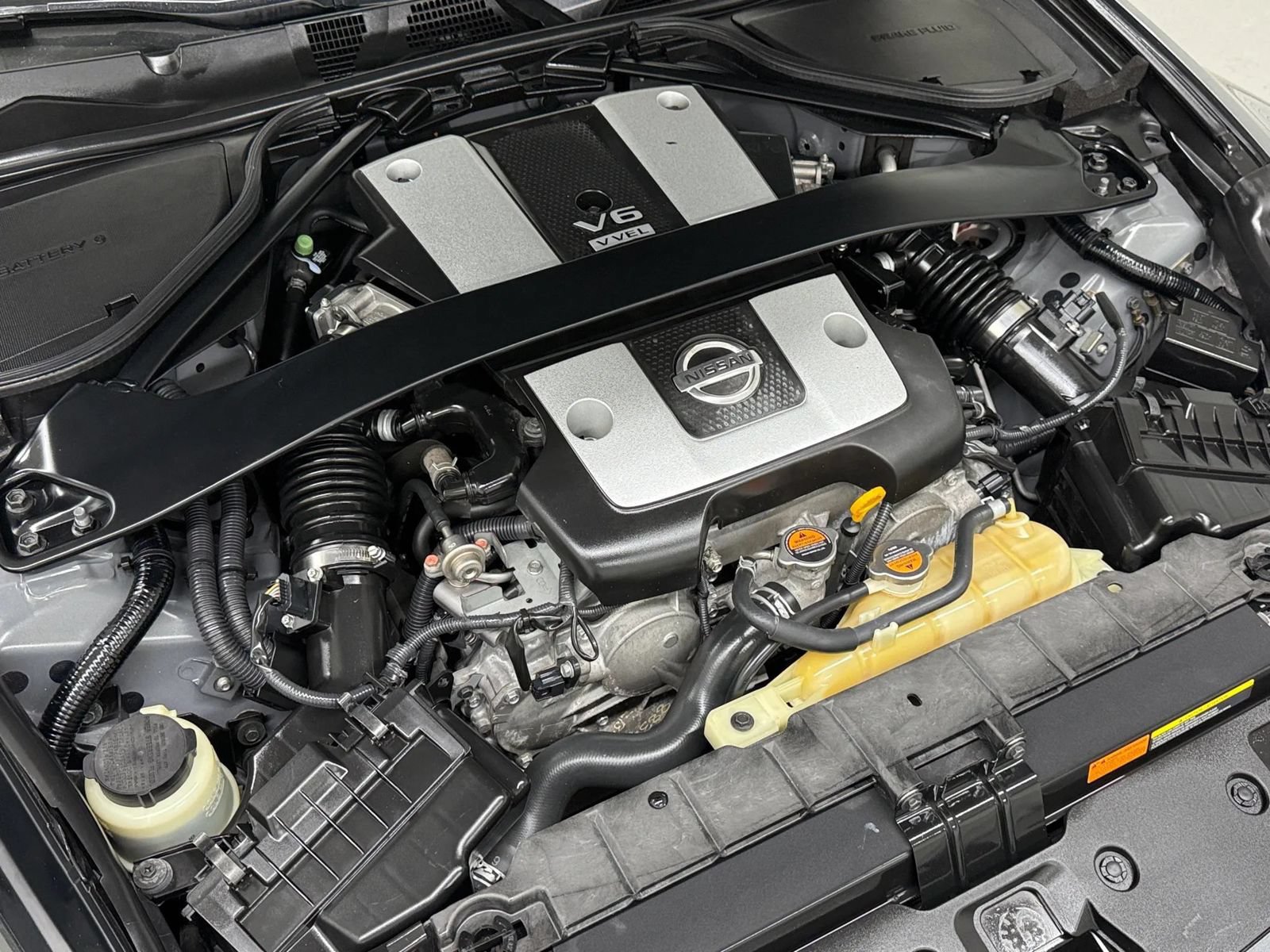 Used 2019 Nissan 370Z Touring Sport RWD image 38