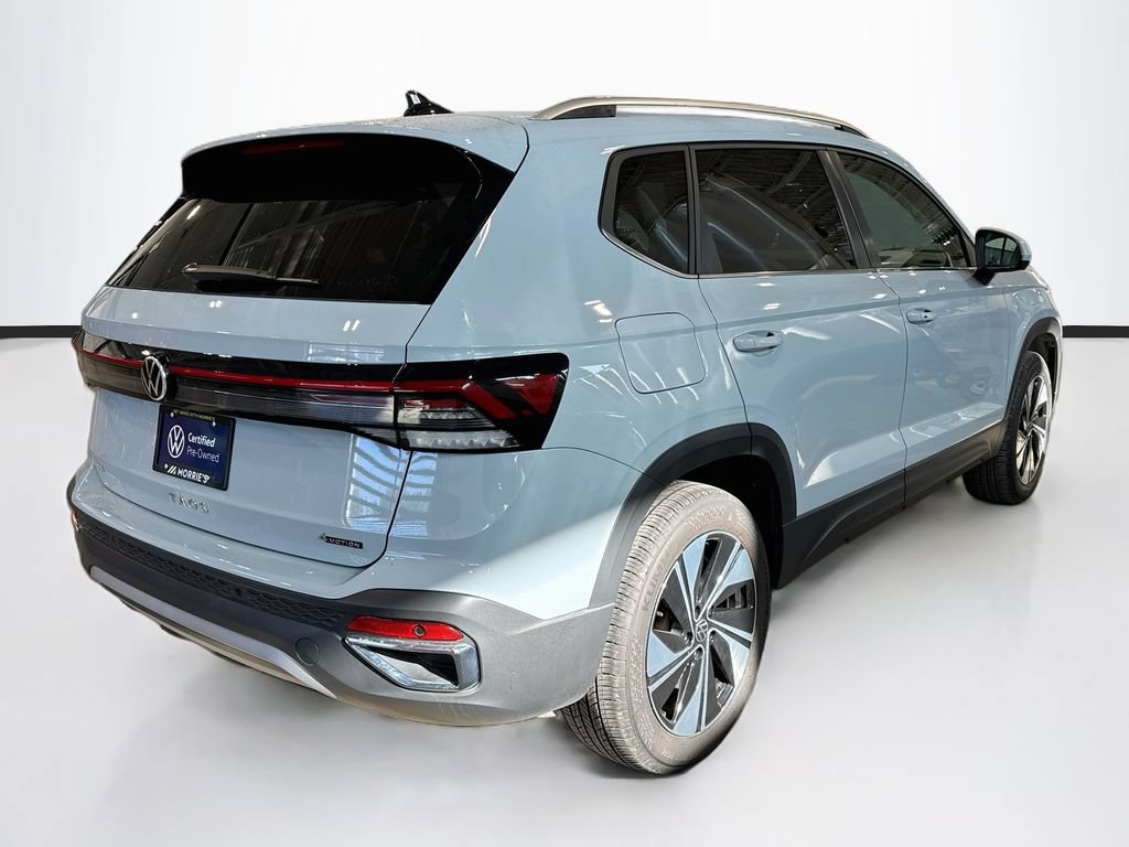 Certified 2025 Volkswagen Taos SE AWD/4WD image 5