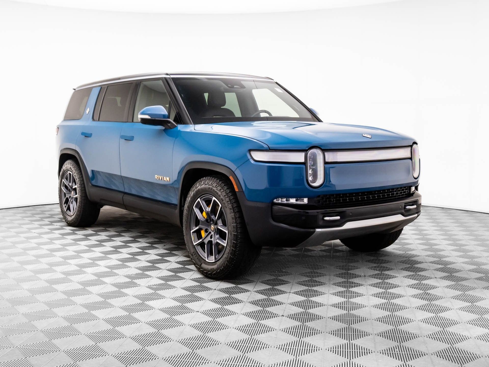 Used 2022 Rivian R1S Launch Edition image 8