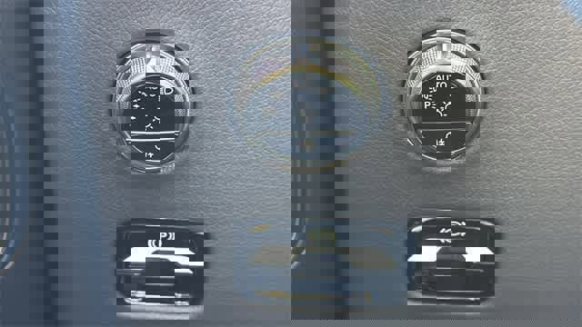 Certified 2025 Mercedes-Benz GLC 300 GLC 300 image 17