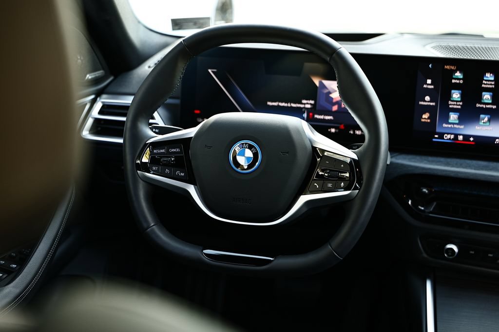 Used 2025 BMW i4 xDrive40i w/ Premium Package AWD/4WD image 28