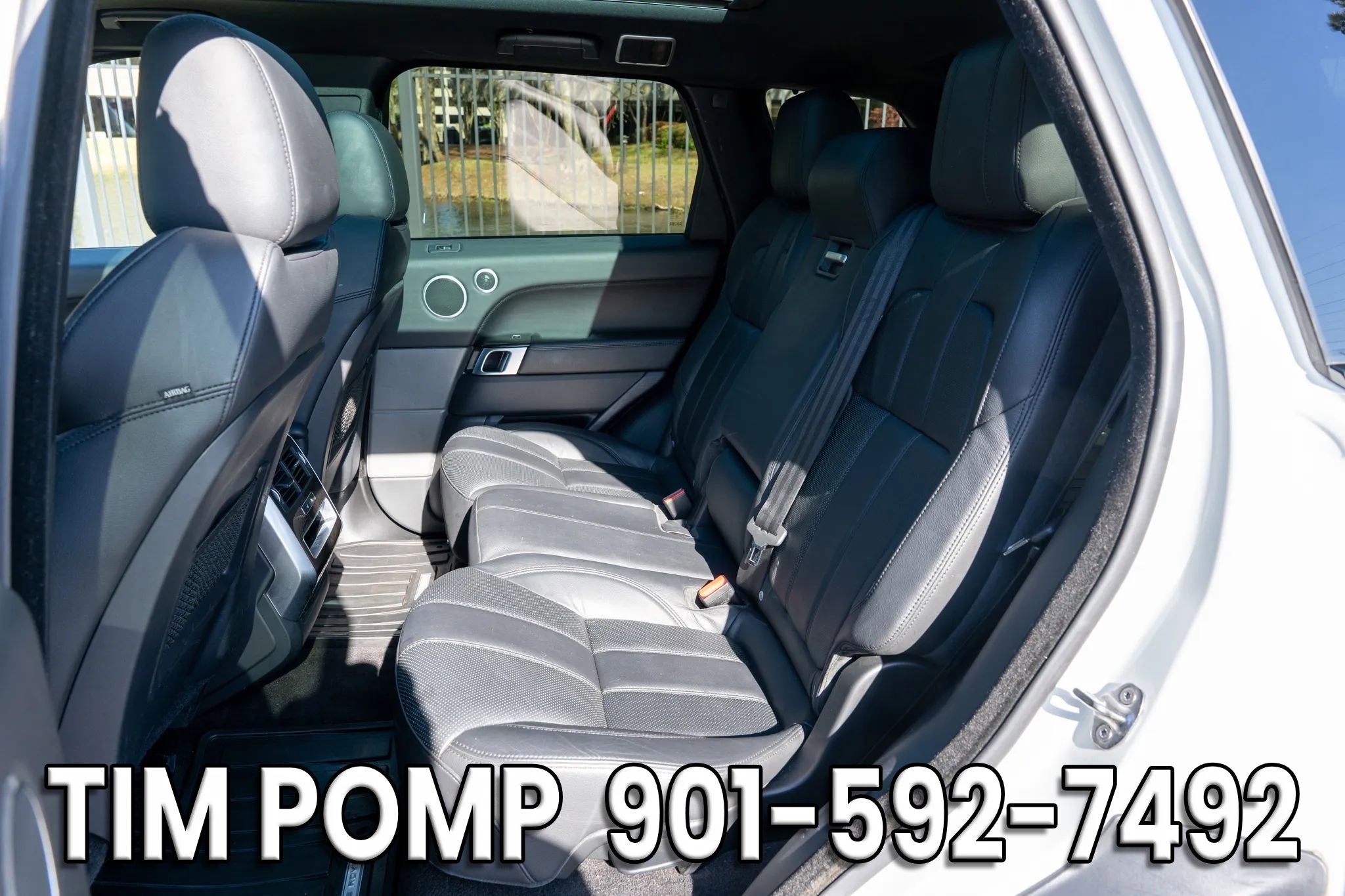 Used 2017 Land Rover Range Rover Sport SE image 14