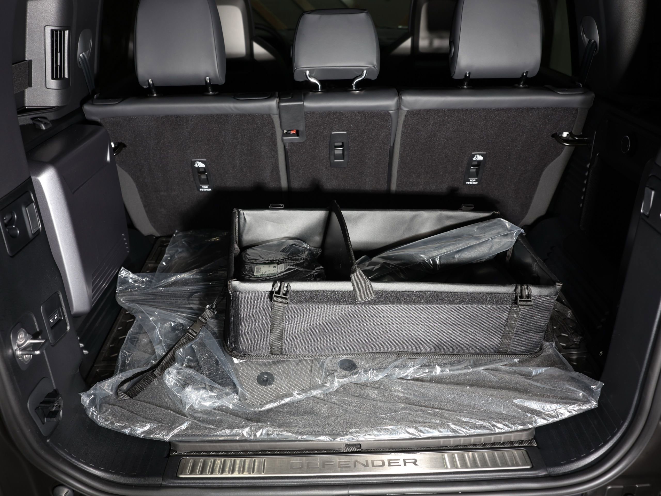 Used 2026 Land Rover Defender 110 image 38