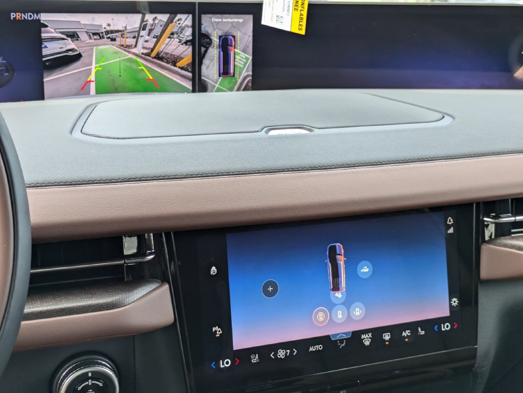 New 2027 Lincoln Navigator Reserve AWD/4WD image 23